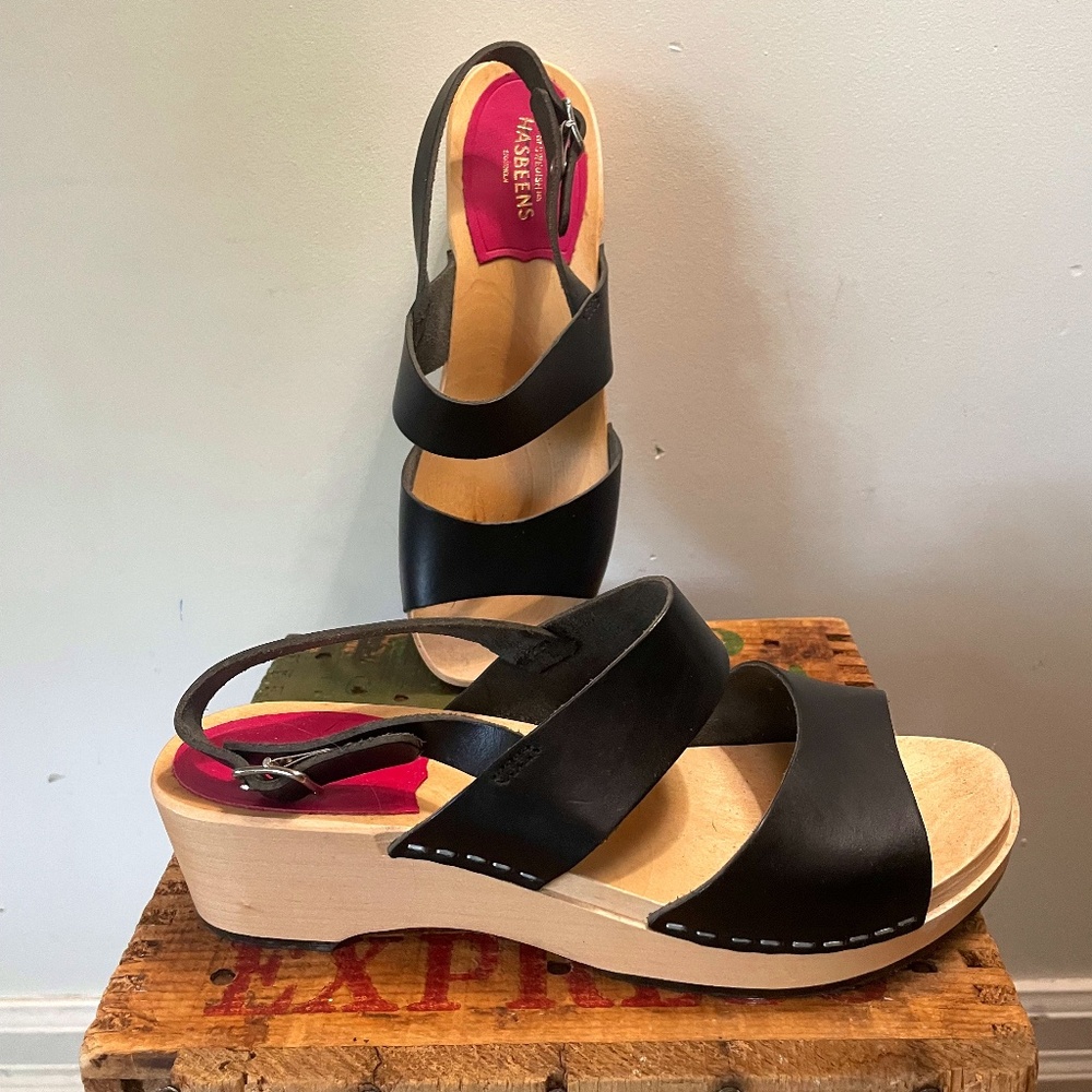 Swedish Hasbeen black strappy sandal size 36